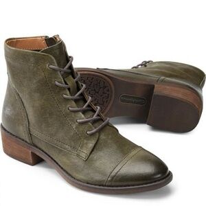 New Comfortiva Womens Cordia Green Leather Cap Toe Boots Size 7.5
